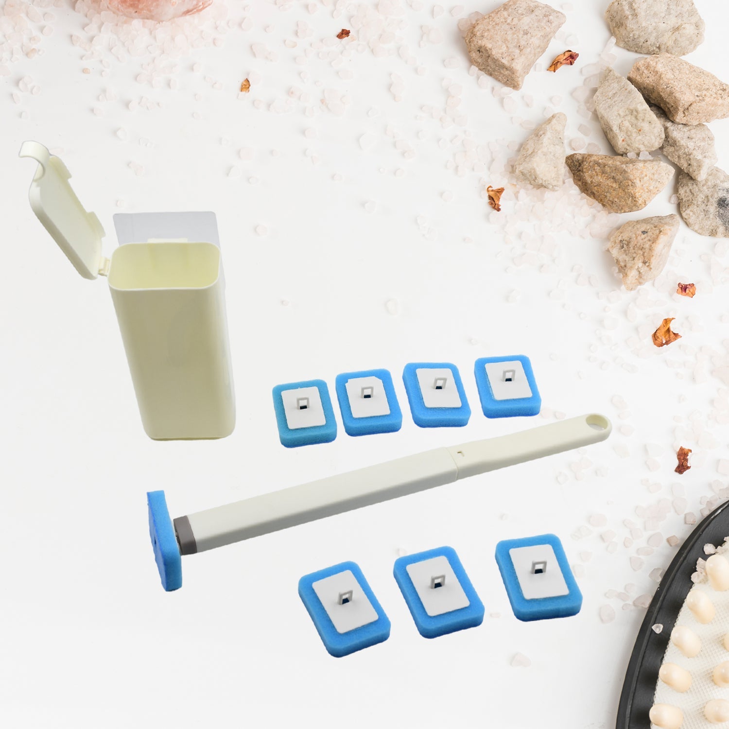 Disposable toilet brush kit for deep cleaning. Disposable toilet brush kit for deep cleaning.